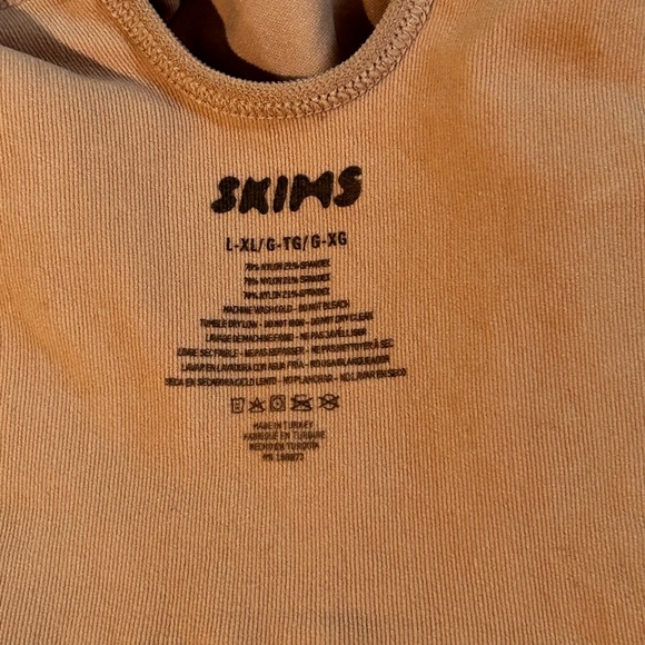 SKIMS MATERNITY SCULPTING BODYSUIT MID THIGH | OCHRE - OCHRE / L/XL - Picture 4 of 6